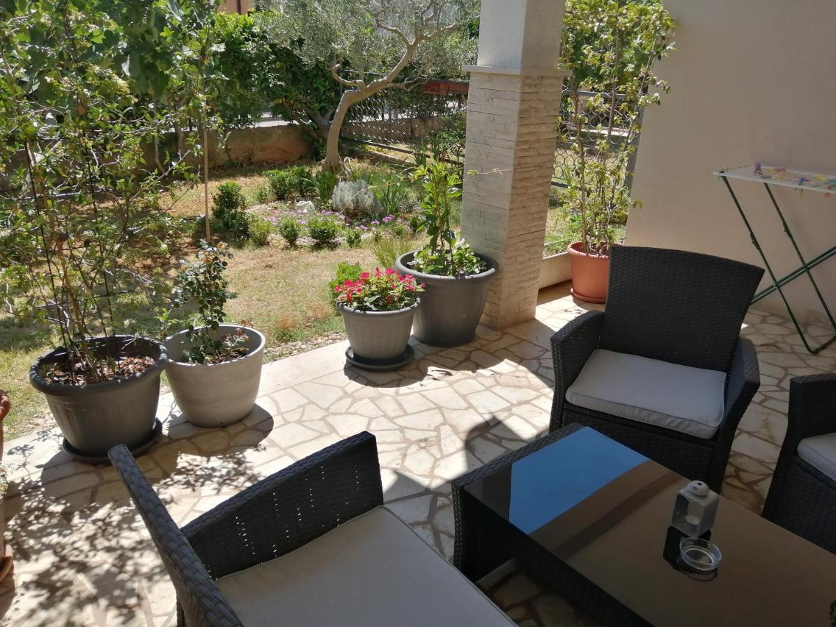 Apartments And Rooms Lorena 236 روفينج المظهر الخارجي الصورة