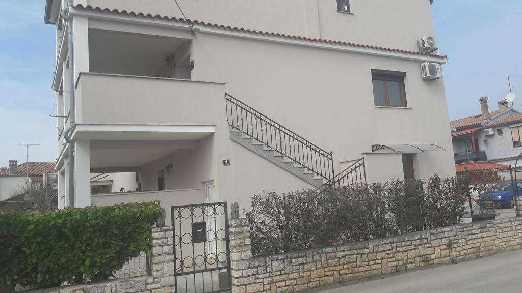 Apartments And Rooms Lorena 236 روفينج المظهر الخارجي الصورة