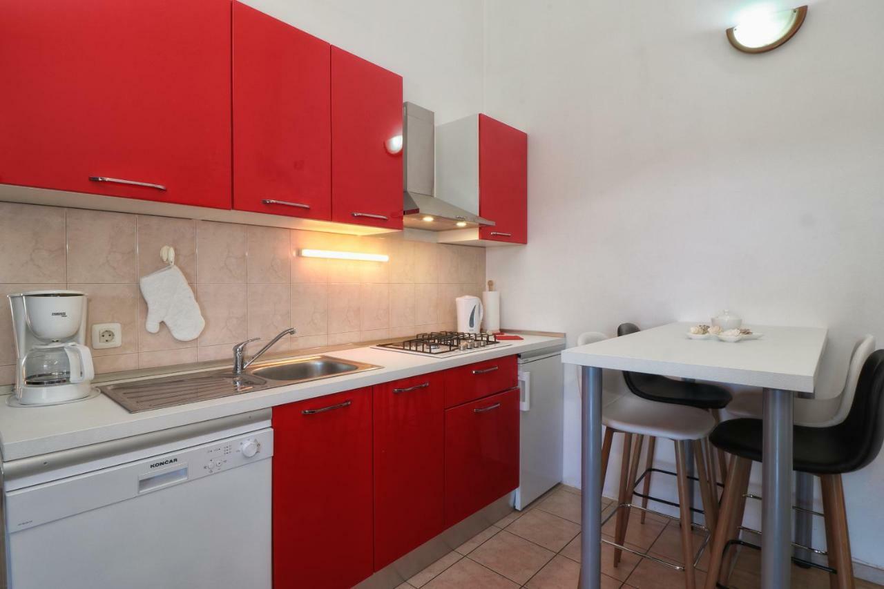 Apartments And Rooms Lorena 236 روفينج المظهر الخارجي الصورة