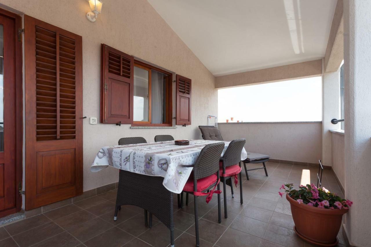 Apartments And Rooms Lorena 236 روفينج المظهر الخارجي الصورة